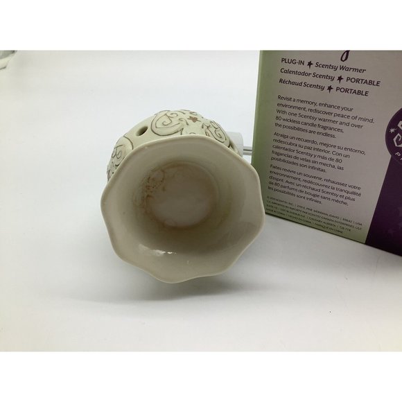 Scentsy Warmer Heavenly Angel Plug-In Cream And Gold Retired 2010 Nightlight - Picture 7 of 15